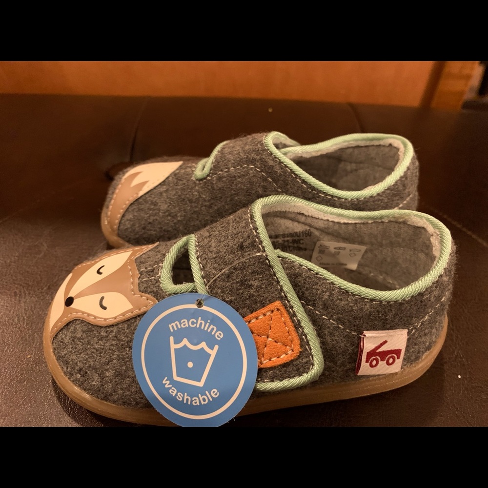 ⭐️NWT⭐️SEE KAI RUN Cruz II toddler slippers